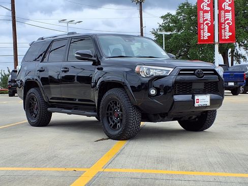 Used 2023 Toyota 4Runner SR5 Premium w/ Moonroof Package image 3