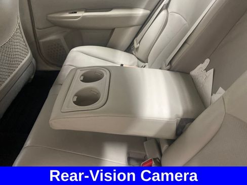 Used 2014 Subaru Legacy 2.5i Limited w/ Moonroof Package AWD/4WD image 13