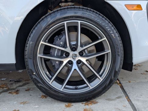 New 2026 Porsche Macan image 29