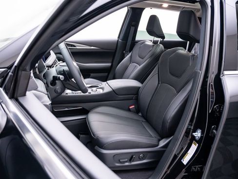 New 2026 INFINITI QX60 Luxe w/ Cargo Package image 15