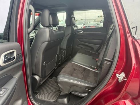 Used 2020 Jeep Grand Cherokee Altitude AWD/4WD image 13