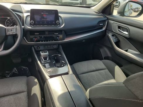 Used 2025 Nissan Rogue SV FWD image 22