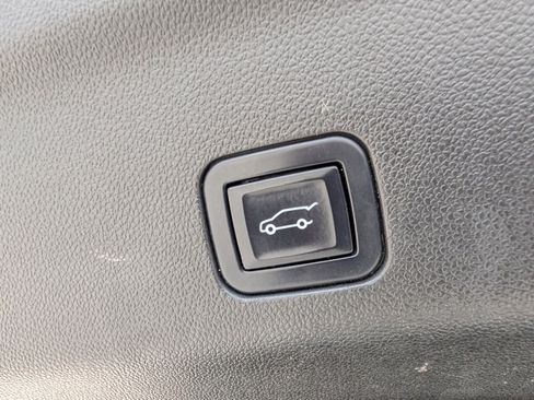 Used 2022 Chevrolet Suburban Premier w/ Max Trailering Package image 33