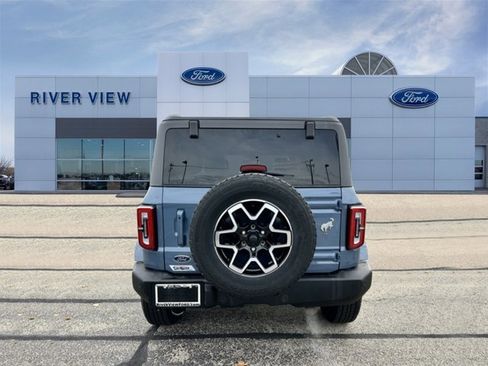 Used 2024 Ford Bronco Outer Banks image 5
