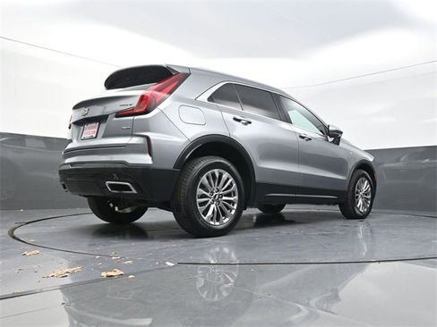 Used 2024 Cadillac XT4 Premium Luxury image 33