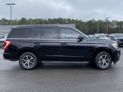 Used 2020 Ford Expedition XLT w/ Equipment Group 201A image 2