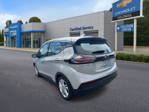 Used 2023 Chevrolet Bolt LT FWD image 5