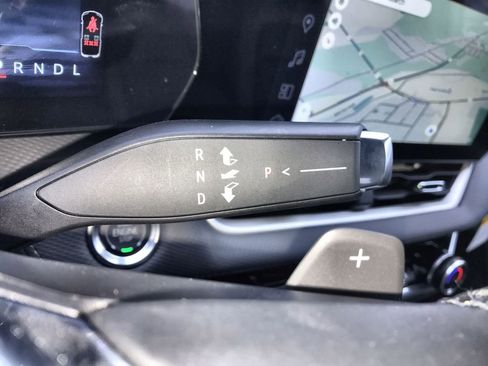 New 2026 Chevrolet Equinox LT w/ Convenience Package II image 19