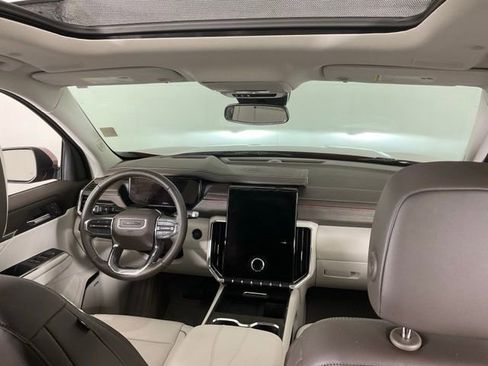 Used 2024 GMC Acadia Denali image 16