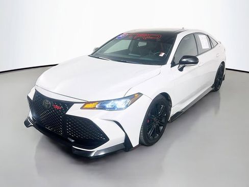 Used 2021 Toyota Avalon TRD image 3