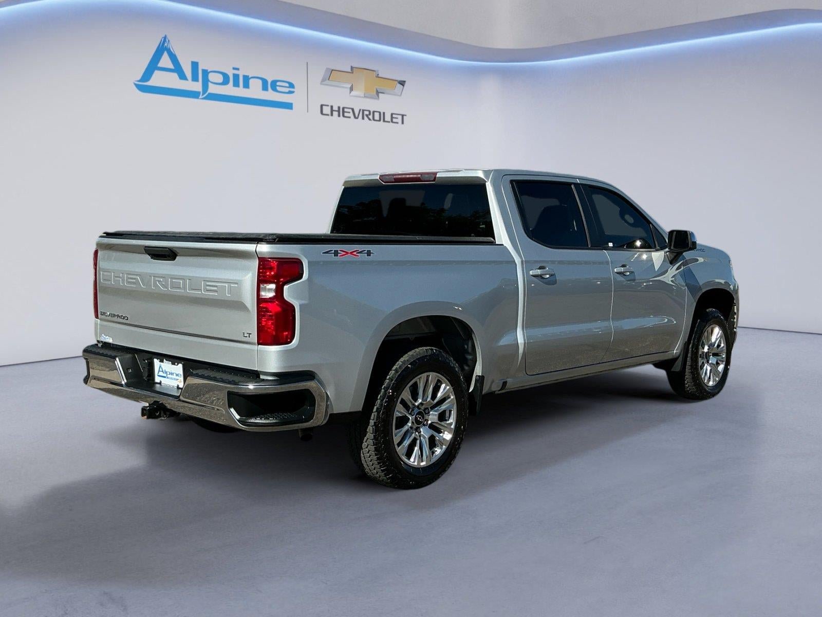 Used 2020 Chevrolet Silverado 1500 LT AWD/4WD image 5