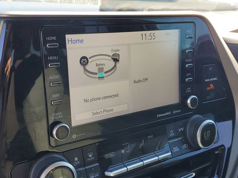 Used 2021 Toyota Highlander LE image 27