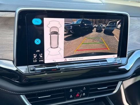 New 2026 Volkswagen Atlas SE image 40