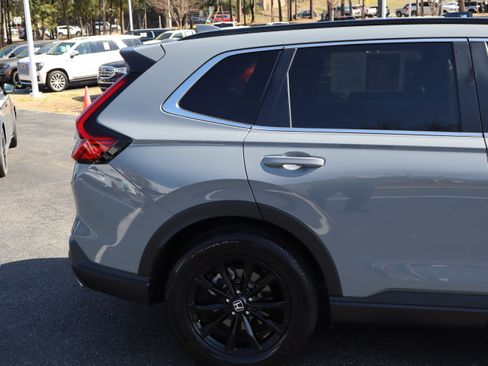 Used 2023 Honda CR-V Sport image 12