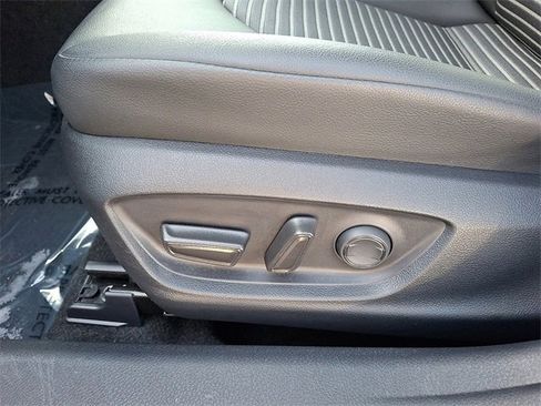 Certified 2023 Toyota Camry SE image 15