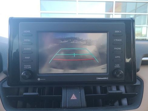 Used 2020 Toyota RAV4 XLE image 29