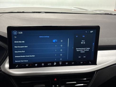 Used 2025 Ford Escape Platinum image 54