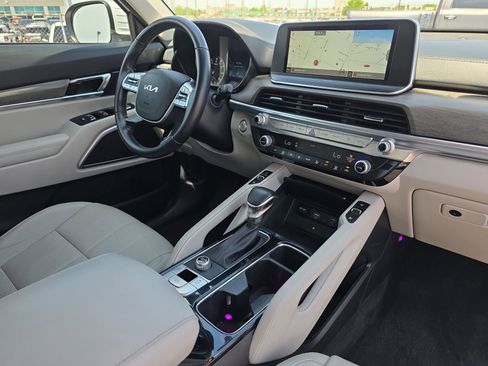 Used 2022 Kia Telluride EX w/ EX Premium Package FWD image 17