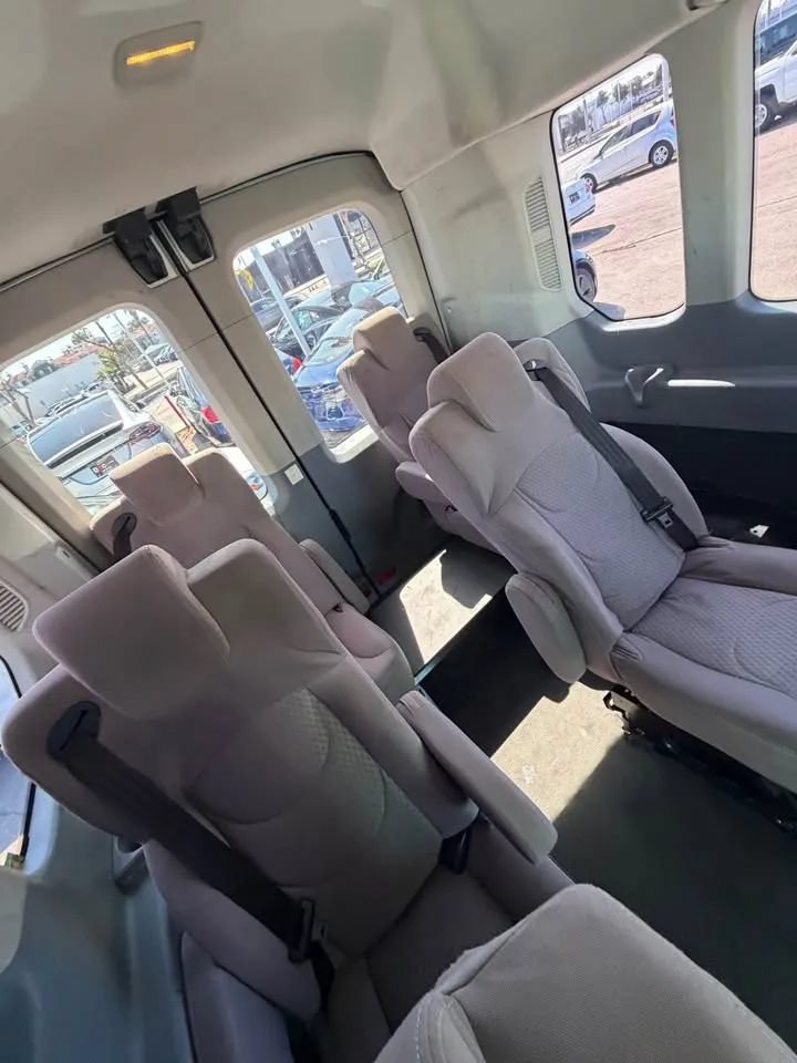 Used 2018 Ford Transit 350 XLT RWD image 11