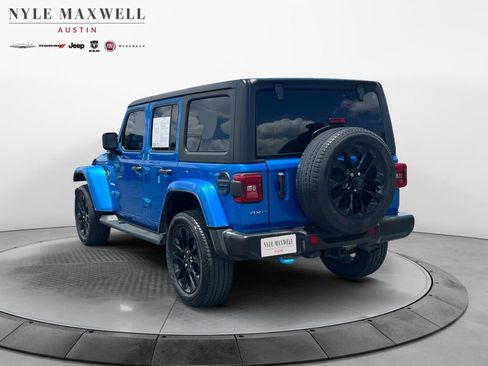 Used 2023 Jeep Wrangler Unlimited Sahara AWD/4WD image 14