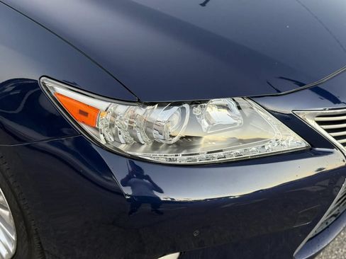 Used 2013 Lexus ES 350 w/ Luxury Pkg FWD image 9