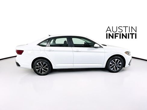 Used 2025 Volkswagen Jetta S image 8