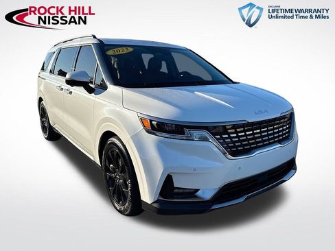 Used 2023 Kia Carnival SX image 1