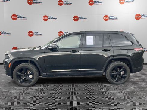 Used 2023 Jeep Grand Cherokee Limited w/ Luxury Tech Group II AWD/4WD image 12