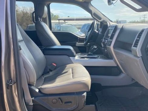 Used 2019 Ford F150 Lariat image 15