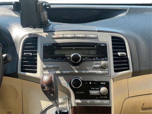 Used 2009 Toyota Venza AWD image 4