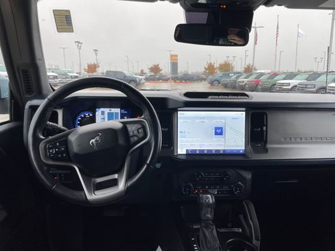 Used 2022 Ford Bronco Outer Banks image 12