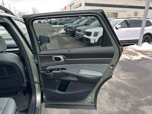 Used 2025 Kia Sorento SX Prestige w/ Sage Leather Package image 25