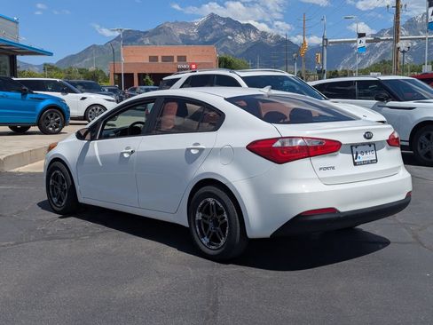 Used 2016 Kia Forte LX FWD image 7