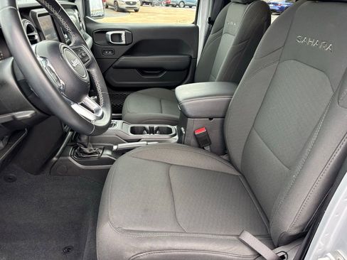 Used 2022 Jeep Wrangler Unlimited Sahara w/ LED Lighting Group image 17