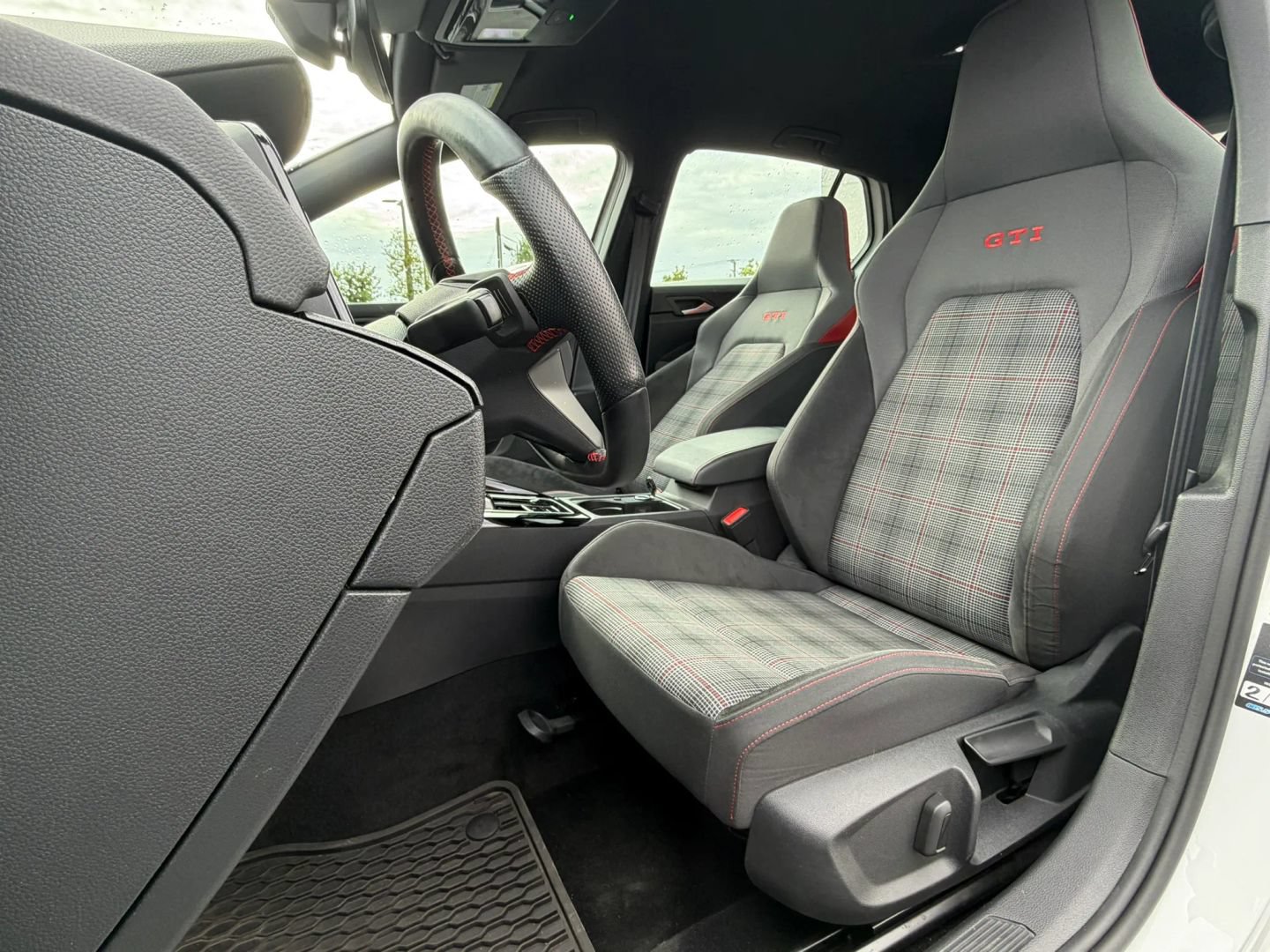 Used 2023 Volkswagen GTI 40th Anniversary Edition FWD image 17