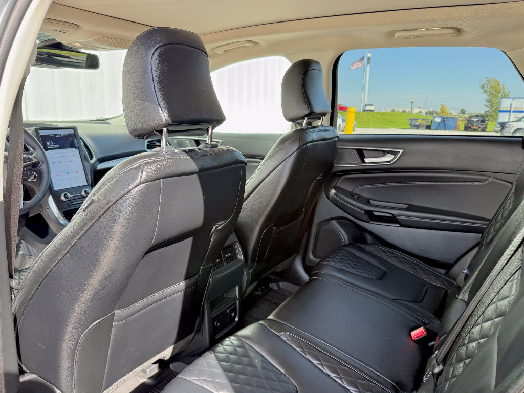 Certified 2024 Ford Edge Titanium AWD/4WD image 13