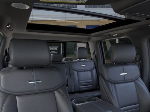 New 2026 Ford F250 Platinum w/ FX4 Off-Road Package image 22