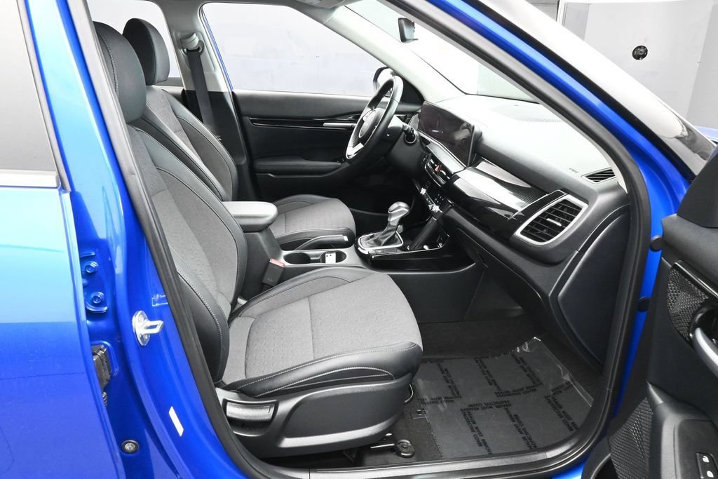Used 2024 Kia Seltos S FWD image 37