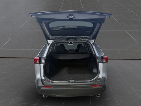 Used 2025 Toyota RAV4 XLE image 2