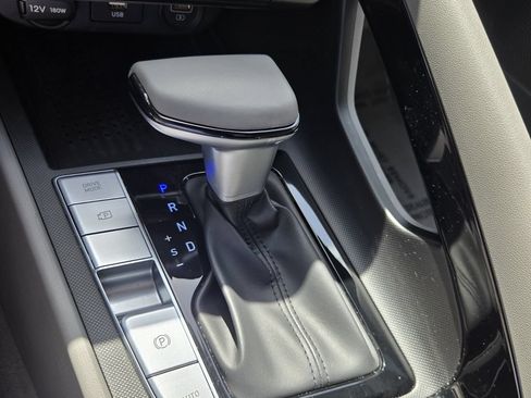 Used 2023 Hyundai Elantra SEL w/ Convenience Package FWD image 17