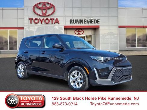 Used 2025 Kia Soul LX w/ LX Technology Package image 1