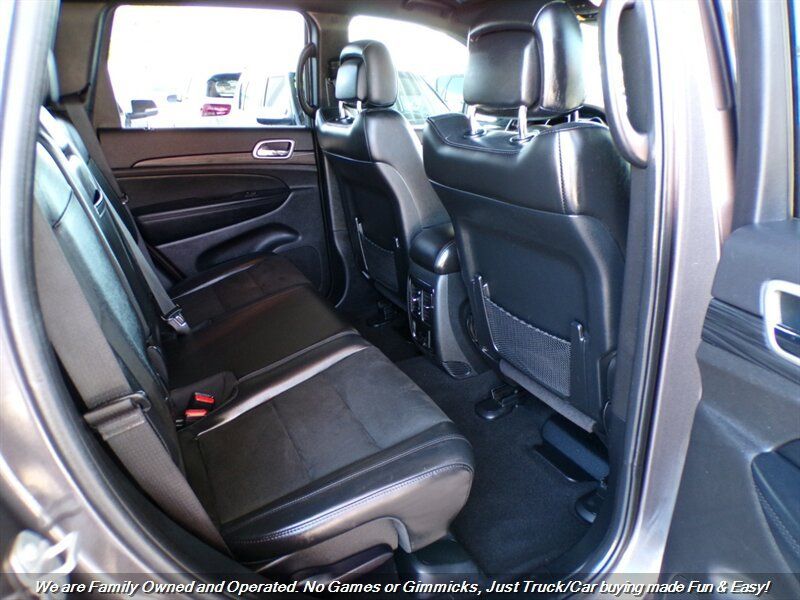 Used 2021 Jeep Grand Cherokee Laredo X AWD/4WD image 26