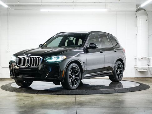 Certified 2024 BMW X3 sDrive30i w/ M Sport Package RWD image 3