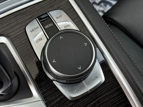 Used 2019 BMW 740i RWD image 33