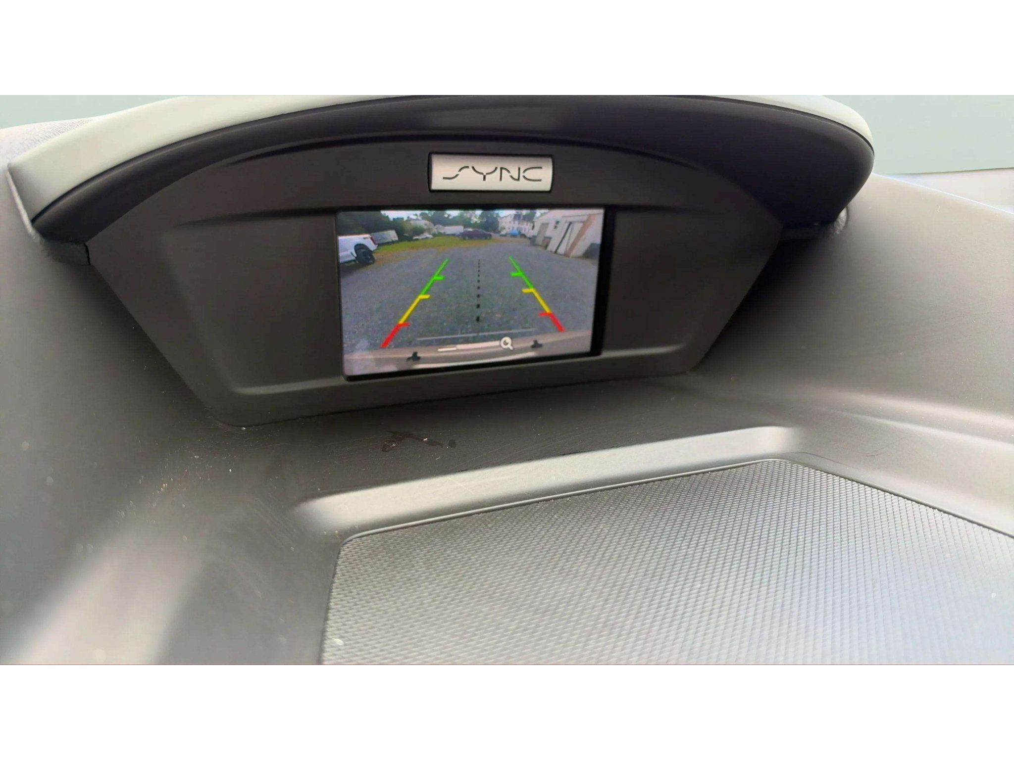 Used 2017 Ford Escape SE w/ SE Cold Weather Package AWD/4WD image 17