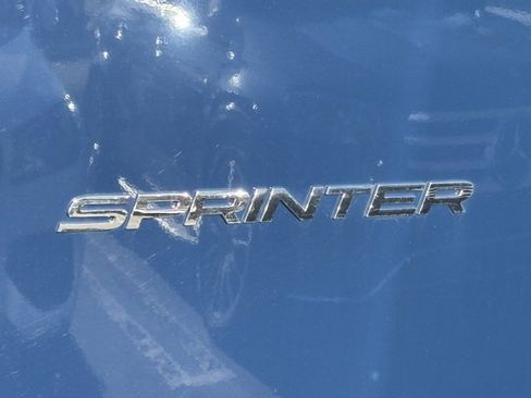 Used 2025 Mercedes-Benz Sprinter 2500 image 5