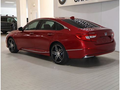 Used 2021 Honda Accord Touring image 5