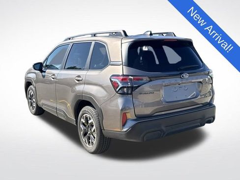 Certified 2025 Subaru Forester Premium AWD/4WD image 5