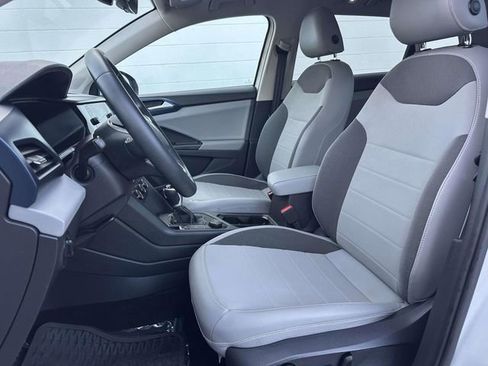 Used 2022 Volkswagen Taos SE image 15