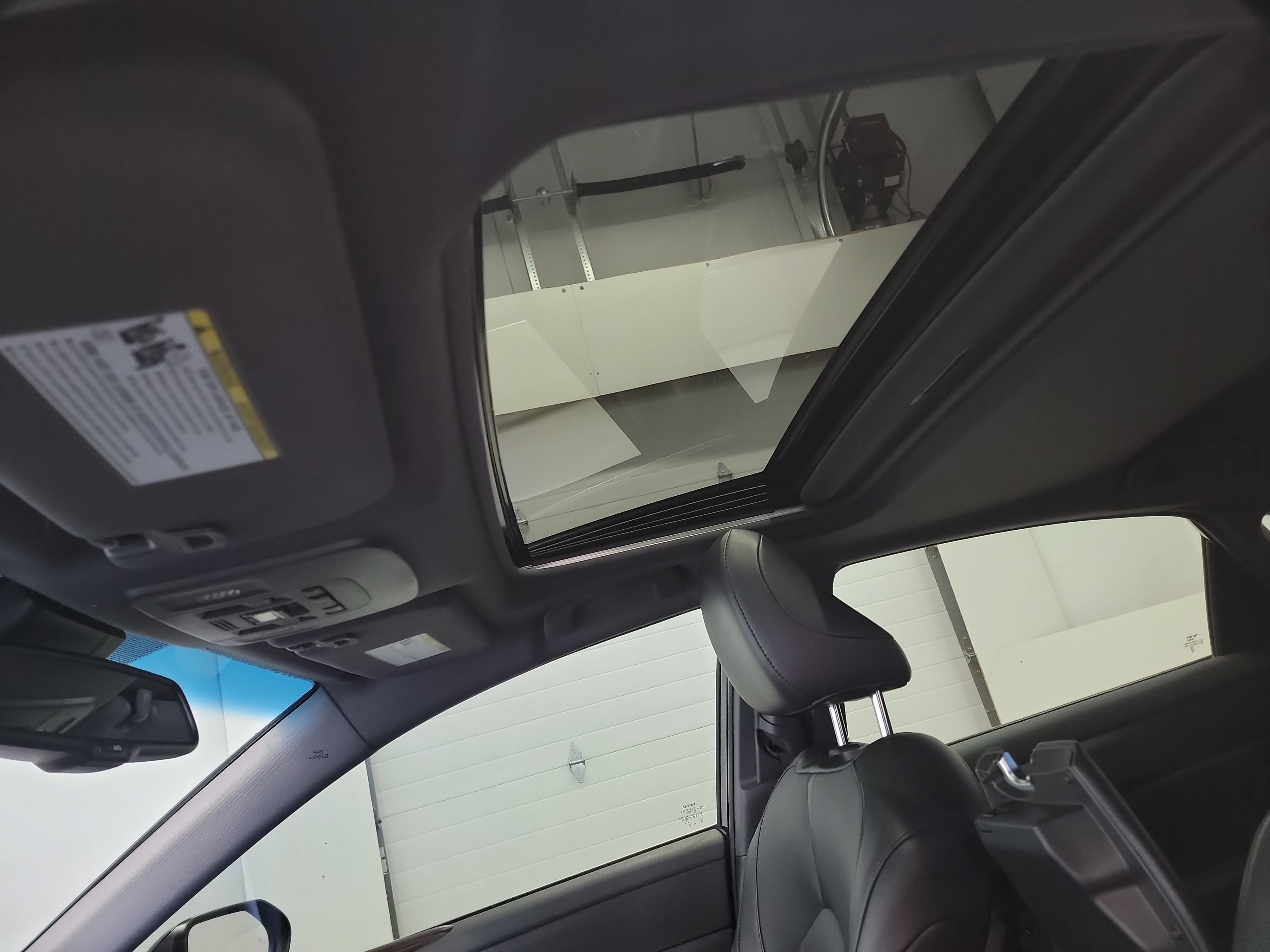 Used 2019 Toyota Avalon XLE w/ Moonroof Package FWD image 24